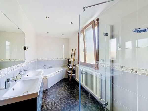 Magnifique maison 5chambres sur sous sol total et jardin sans vis-à-vis