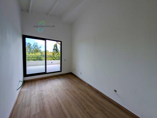 F4 neuf en Duplex 99,49 m2 à Saint Paul Rés. PSAMATHEE