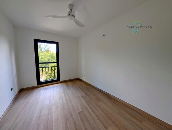 F4 neuf en Duplex 99,49 m2 à Saint Paul Rés. PSAMATHEE