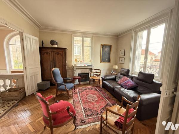 EPERNAY - MAISON DE CARACTERE FIN 19EME