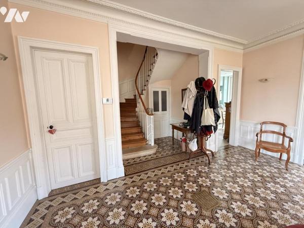 EPERNAY - MAISON DE CARACTERE FIN 19EME