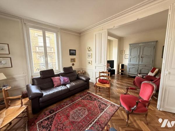 EPERNAY - MAISON DE CARACTERE FIN 19EME