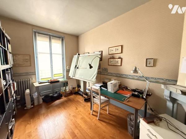EPERNAY - MAISON DE CARACTERE FIN 19EME