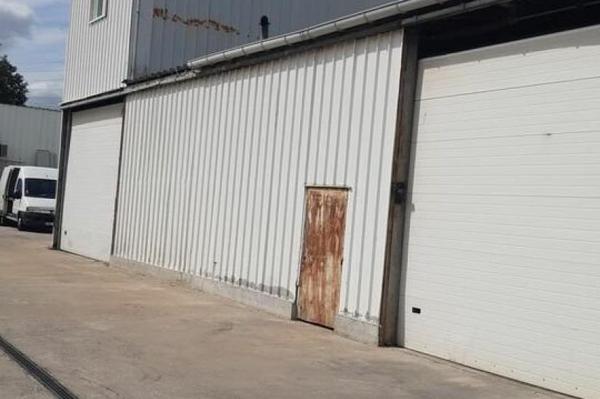 Location - LOCAL D'ACTIVITE 160 m 2