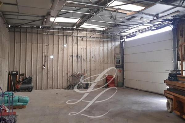 Location - LOCAL D'ACTIVITE 160 m 2