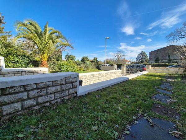 Maison à vendre 6 pièces SAINT SULPICE DE ROYAN (17) - 5 chambres - terrain de 708m²