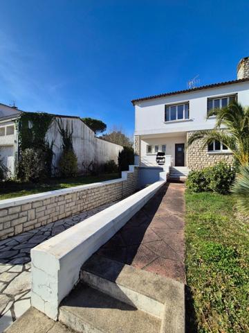 Maison à vendre 6 pièces SAINT SULPICE DE ROYAN (17) - 5 chambres - terrain de 708m²