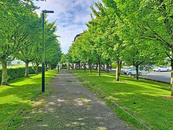 A VENDRE Rare à Caen Mémorial  Duplex familial 130 m² dernier étage avec terrasse