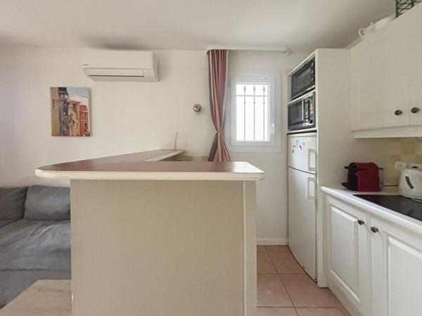 Exclusivité ERA, Charmante maison avec jardin au coeur du Golf de Pont Royal