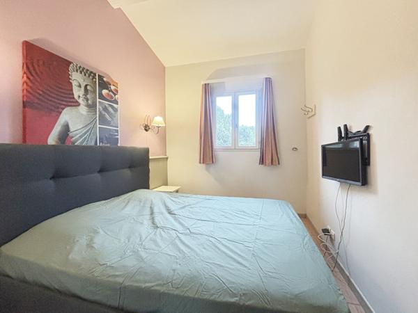 Exclusivité ERA, Charmante maison avec jardin au coeur du Golf de Pont Royal