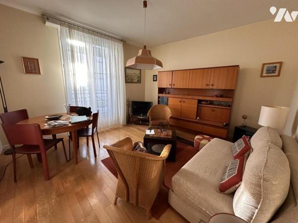 VANNES Centre ville, T2 2ème étage sans ascenseur