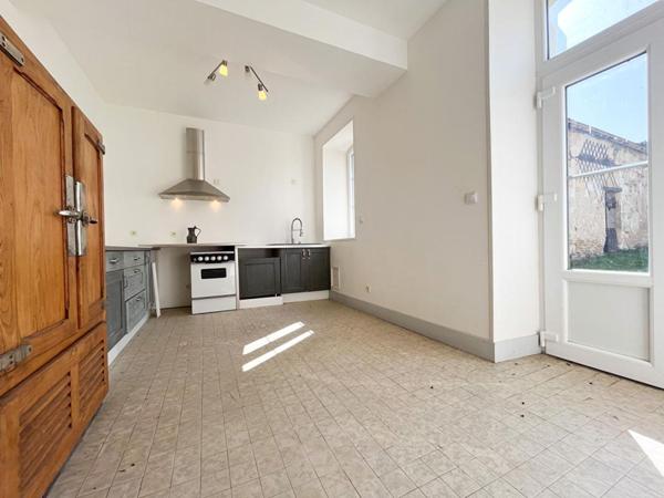 Maison Ecueille 7 pièce(s) 250 m2
