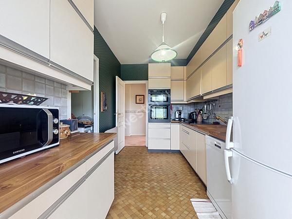 Appartement Saint Cyr Sur Loire 135.76 m2 avec terrasse et garage