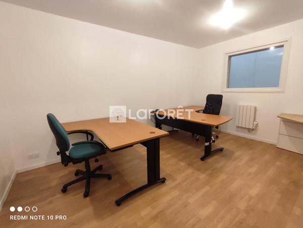 Location local commercial Ploërmel - 300 m² - 1 800 €/mois
