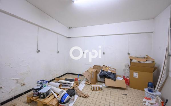 Immeuble à vendre    1 pièce •  Hazebrouck