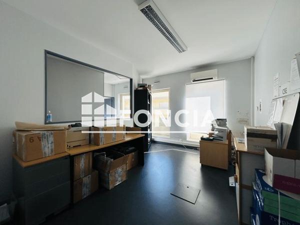 À vendre Local commercial 211.08 m² - Poitiers 86000