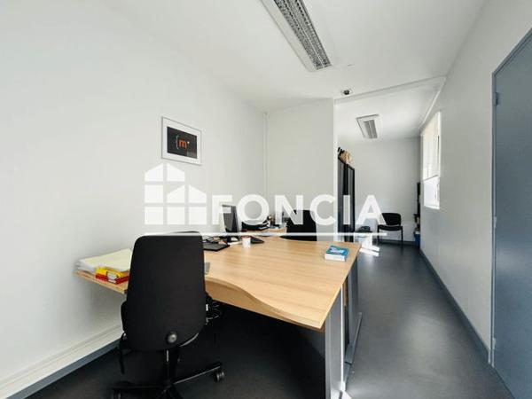 À vendre Local commercial 211.08 m² - Poitiers 86000