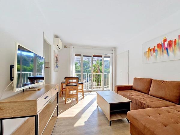 Vente                                                      Appartement
                        
                     2 pièces                      37 m2                     à Cannes