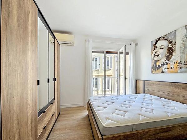 Vente                                                      Appartement
                        
                     2 pièces                      37 m2                     à Cannes