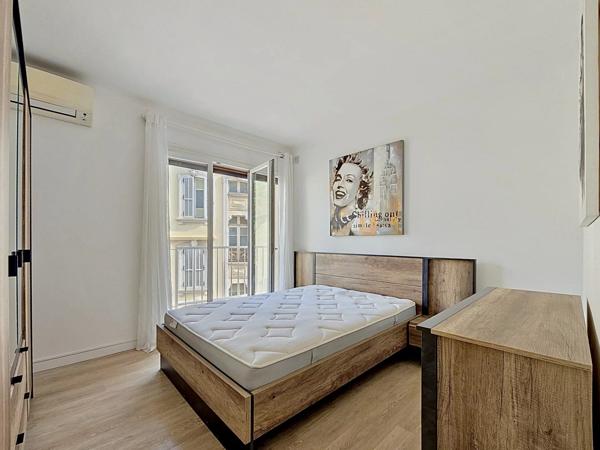 Vente                                                      Appartement
                        
                     2 pièces                      37 m2                     à Cannes