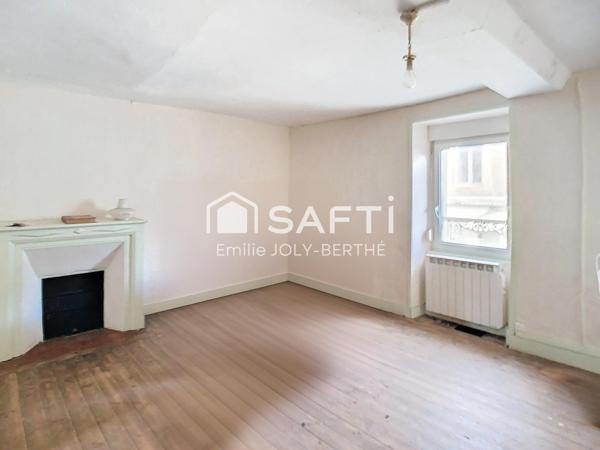 MAISON DE VILLAGE 98 M²? SECTEUR NEUILLY LE VENDIN / 53250