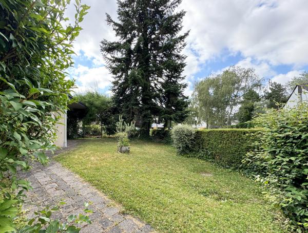 Maison indépendante jardin arboré, 4 chambres, garage, quartier calme, toutes commodités à 5 min