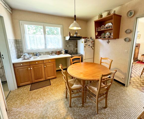 Maison indépendante jardin arboré, 4 chambres, garage, quartier calme, toutes commodités à 5 min