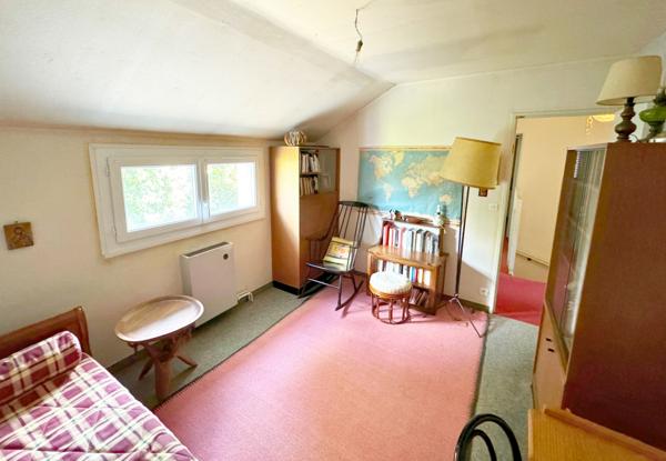 Maison indépendante jardin arboré, 4 chambres, garage, quartier calme, toutes commodités à 5 min