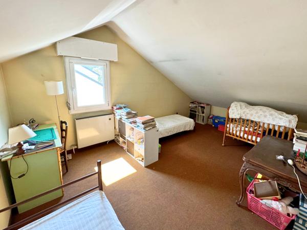 Maison indépendante jardin arboré, 4 chambres, garage, quartier calme, toutes commodités à 5 min