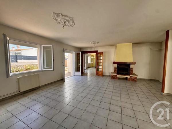 Maison à vendre  4 pièces - 120,62 m 2   ST GILLES CROIX DE VIE  - 85