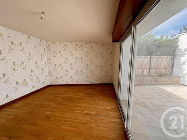 Maison à vendre  4 pièces - 120,62 m 2   ST GILLES CROIX DE VIE  - 85