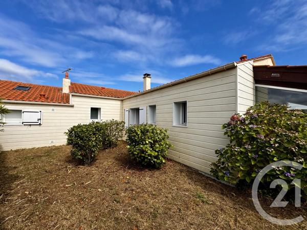 Maison à vendre  4 pièces - 120,62 m 2   ST GILLES CROIX DE VIE  - 85