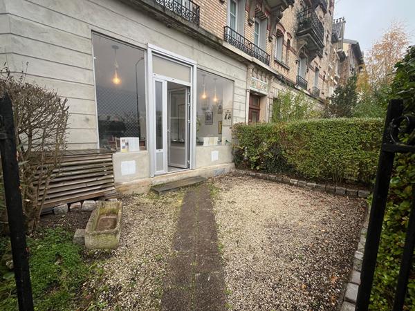 Vente Murs local commercial 33 m2 Viroflay proche gare ChavIlle Velizy