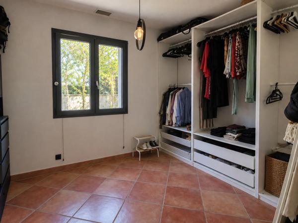 PORTIRAGNES- Villa 4 faces de plain-pied – 5 chambres, piscine et jardin intimiste