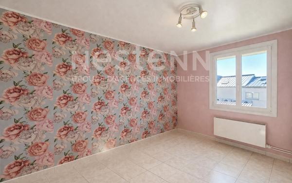 Maison de ville 90 m² avec 3 chambres, garage, jardin, terrasse et balcon proche centre-ville du Mans