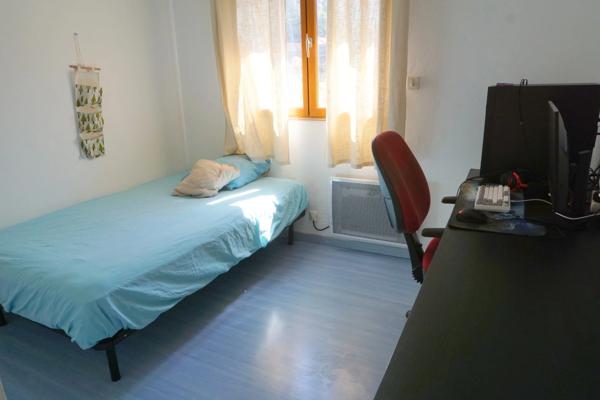 Maison à vendre avec 4 chambres, véranda et garage double à 8 km de Rioz
