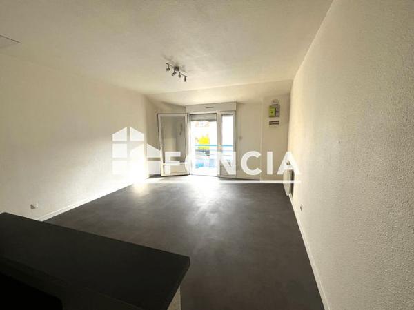 Location Studio 25.2 m² - 45 RUE LECOINTRE Reims 51100