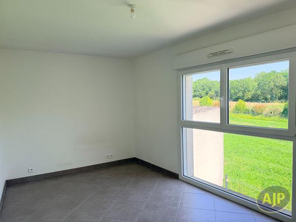 Location maison Saint Jean De Boiseau : 1 050 € - AJP Immobilier Saint Herblain