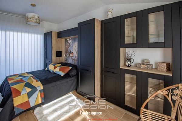 BREUILLET CENTRE - MAISON DE CHARME DE PLAIN PIED ENTIEREMENT RENOVEE