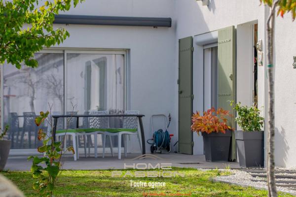 BREUILLET CENTRE - MAISON DE CHARME DE PLAIN PIED ENTIEREMENT RENOVEE