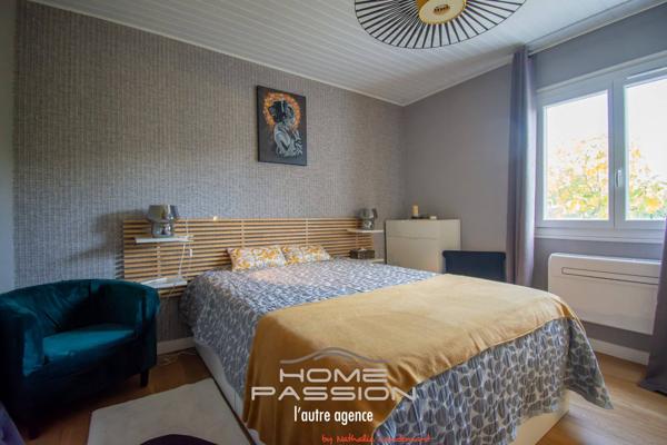 BREUILLET CENTRE - MAISON DE CHARME DE PLAIN PIED ENTIEREMENT RENOVEE