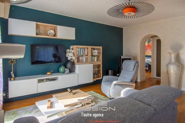 BREUILLET CENTRE - MAISON DE CHARME DE PLAIN PIED ENTIEREMENT RENOVEE