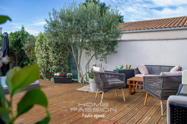 BREUILLET CENTRE - MAISON DE CHARME DE PLAIN PIED ENTIEREMENT RENOVEE