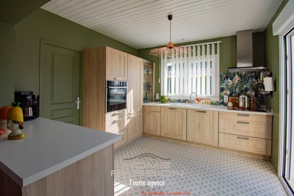 BREUILLET CENTRE - MAISON DE CHARME DE PLAIN PIED ENTIEREMENT RENOVEE