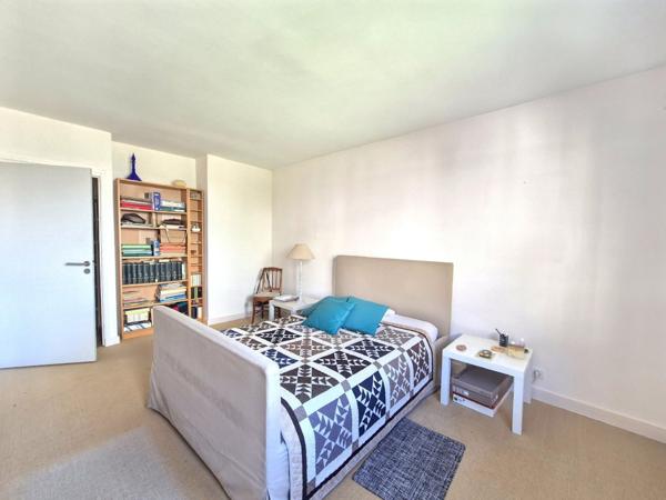 Appartement 3 pièce(s) 2 chambre(s) 97.7 m²