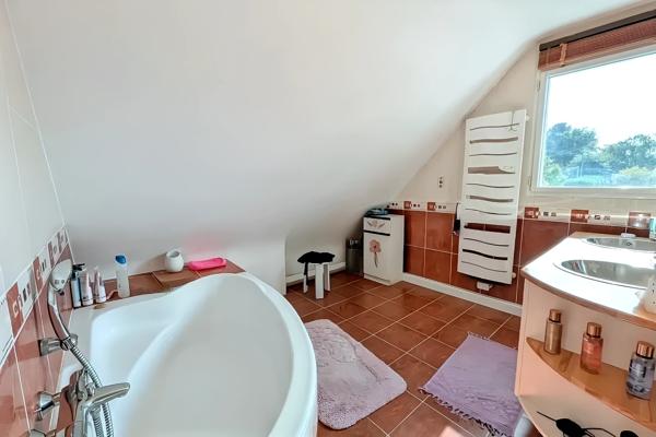 Ploeren : Maison familiale – 4 chambres + bureau avec jardin clos, entre Vannes et Auray