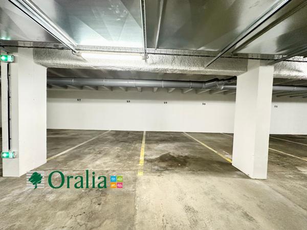 Parking · Location Bordeaux (33000)