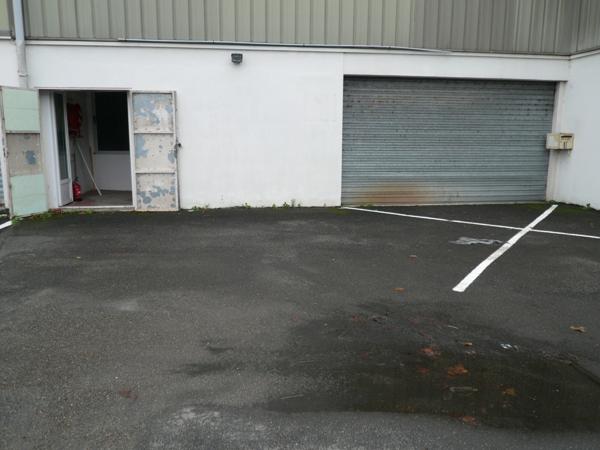 ⚜ A LOUER CHATEAUBERNARD Zone Commercial Local Bureau ⚜