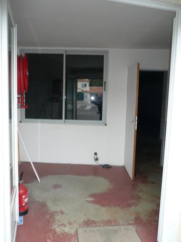 ⚜ A LOUER CHATEAUBERNARD Zone Commercial Local Bureau ⚜