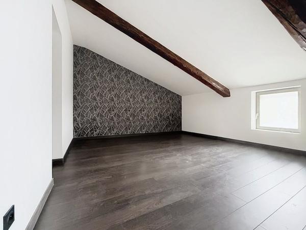 Maison à vendre 215 000 € Bourgoin-Jallieu 5 p 136 m² DPE D